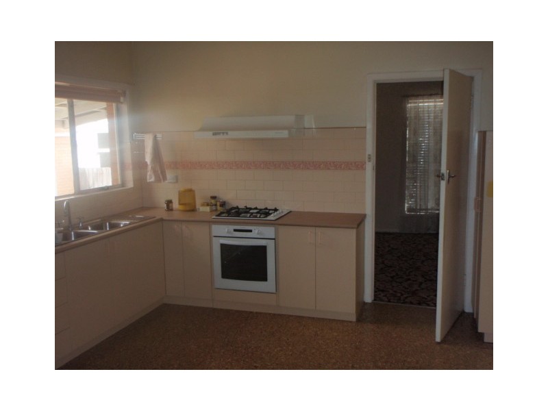 51 Paxton Street, South Kingsville VIC 3015