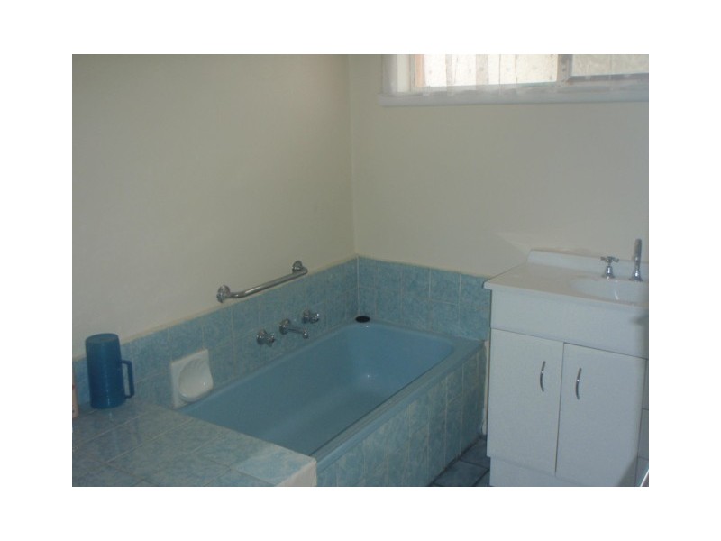 51 Paxton Street, South Kingsville VIC 3015