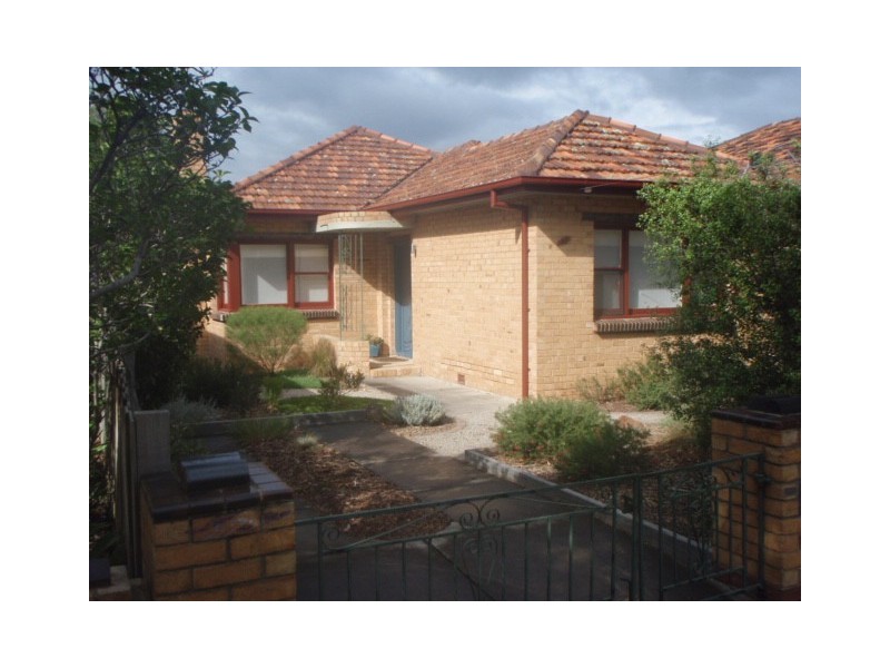 97 Newcastle Street, Newport VIC 3015