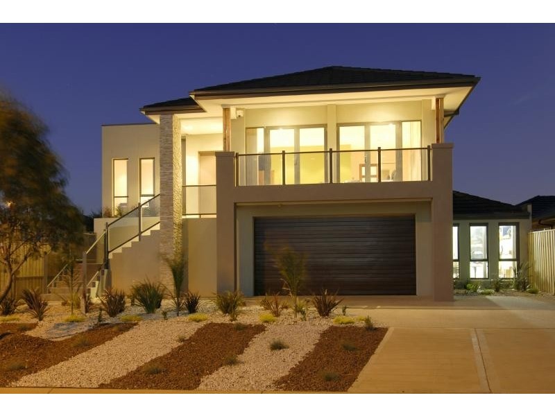 5 Middle Park Drive, Sanctuary Lakes VIC 3030