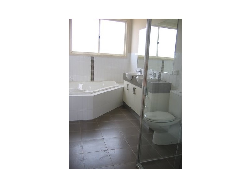 5  Mitchley Court, Cairnlea VIC 3023