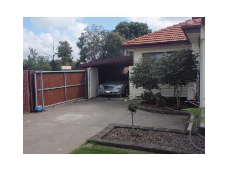 170  Blackshaws Road, Newport VIC 3015