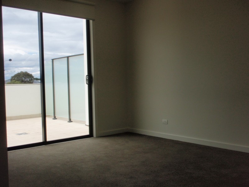 32/8 Crefden Street, Maidstone VIC 3012