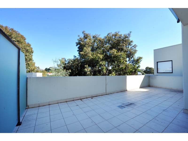 22/8 Crefden Street, Maidstone VIC 3012