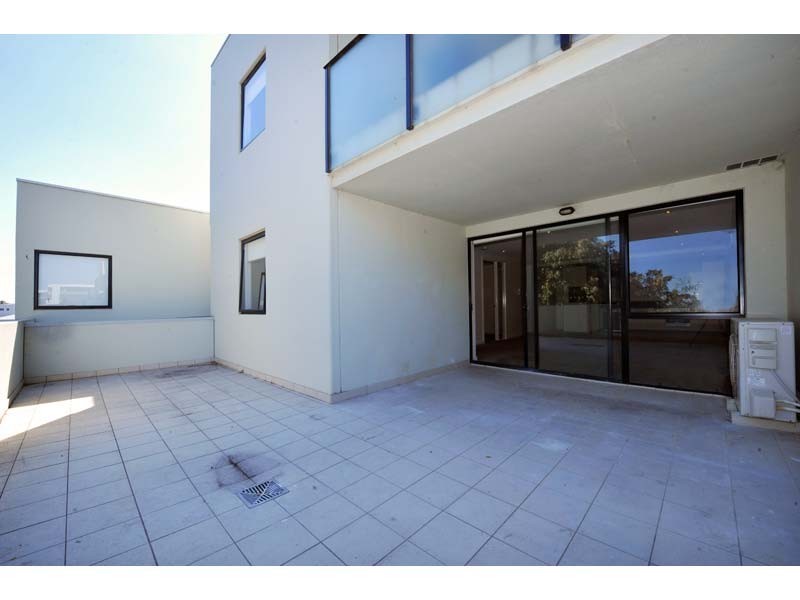 22/8 Crefden Street, Maidstone VIC 3012