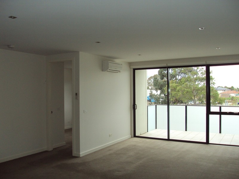 32/8 Crefden Street, Maidstone VIC 3012