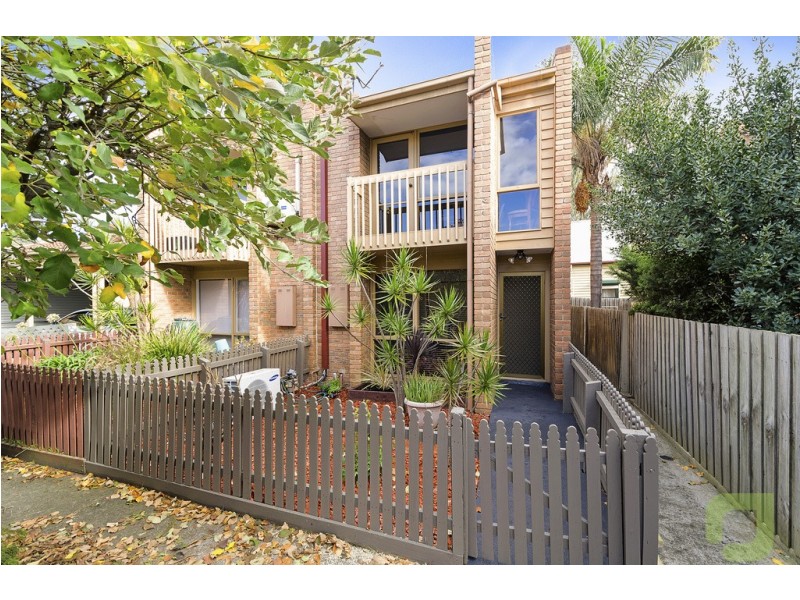 7/37 Ballarat Road, Footscray VIC 3011