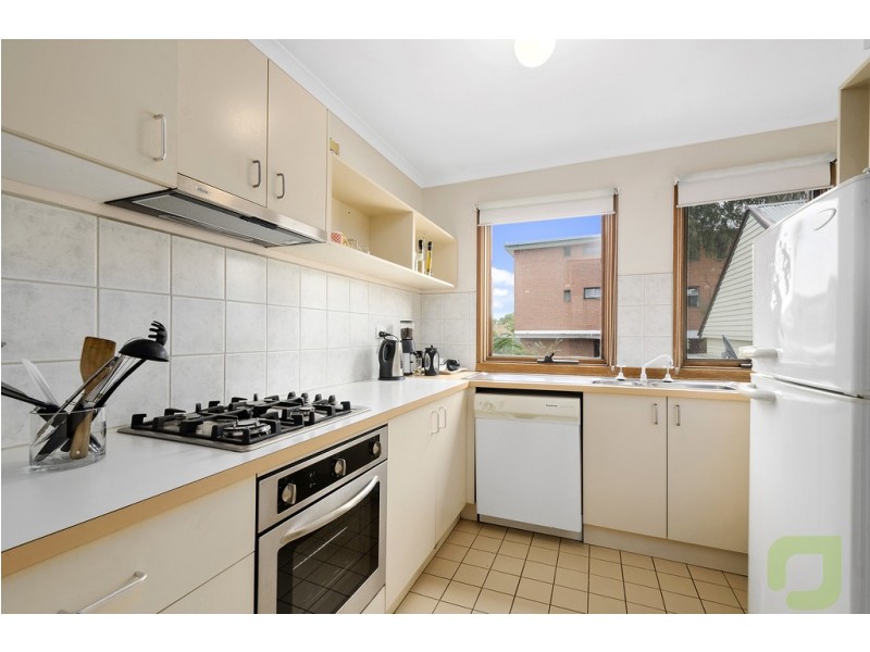 7/37 Ballarat Road, Footscray VIC 3011