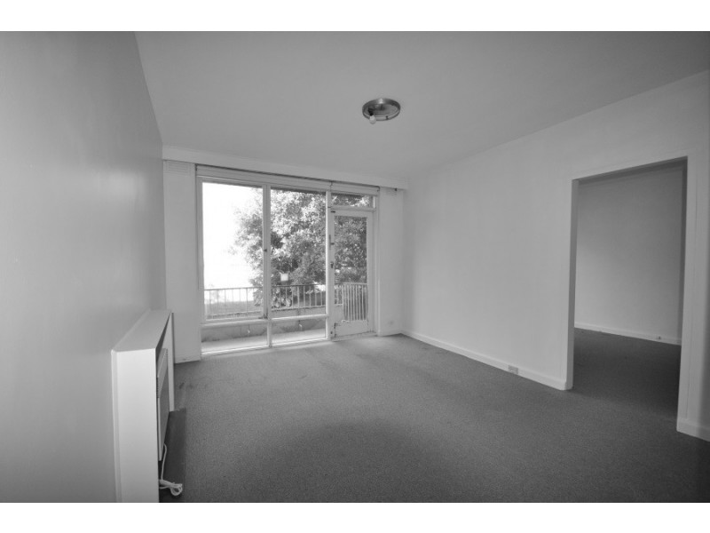 2/299 Burke Road, Glen Iris VIC 3146