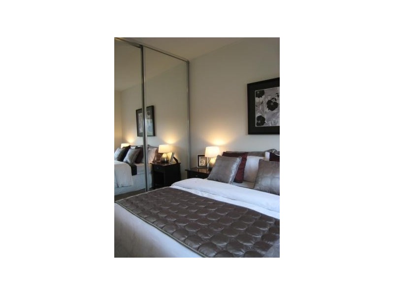 1/8 Crefden Street, Maidstone VIC 3012