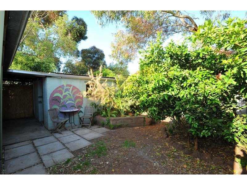 147  Empress Avenue, Kingsville VIC 3012