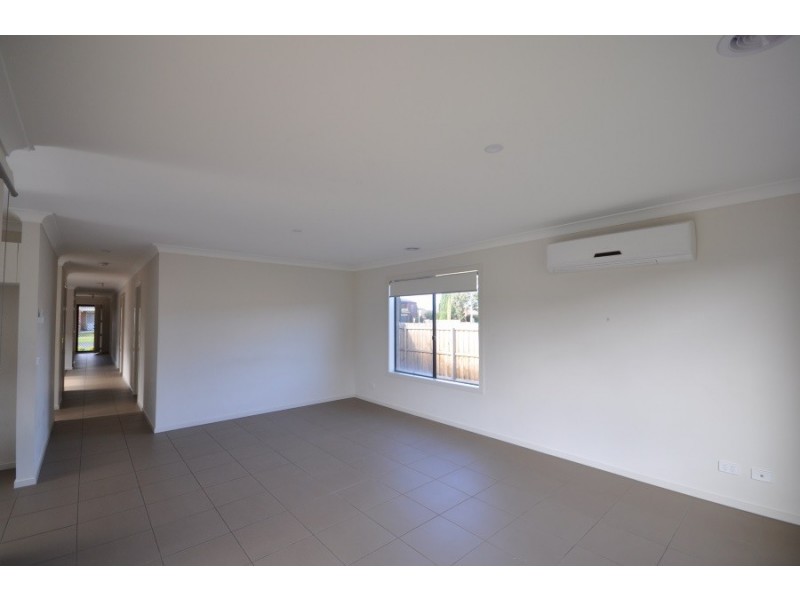 100 Walls Road, Werribee VIC 3030