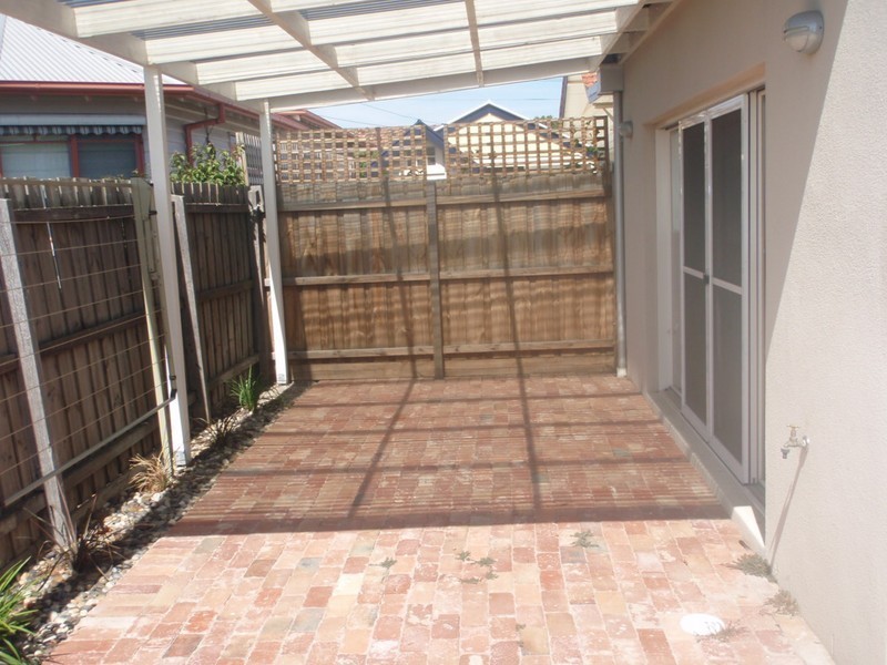 2A Agg Street, Newport VIC 3015