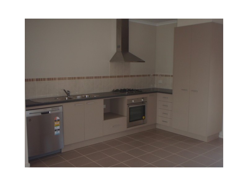 1/27-39  astley, Point Cook VIC 3030