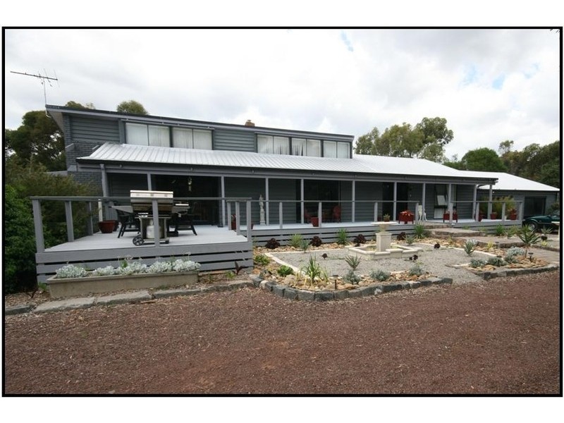 60 Perkins Rd, Lara VIC 3212