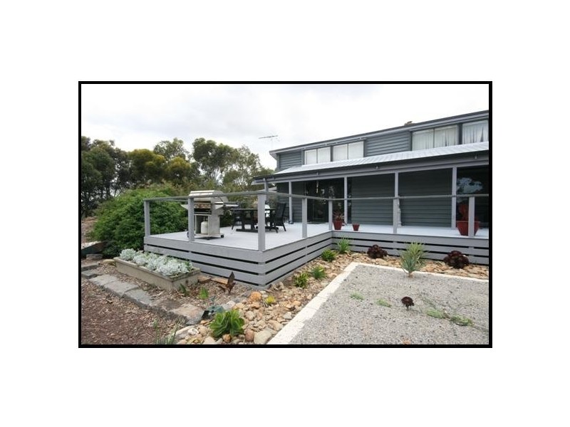 60 Perkins Rd, Lara VIC 3212