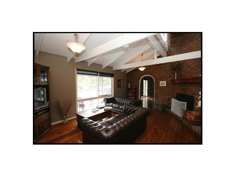 60 Perkins Rd, Lara VIC 3212