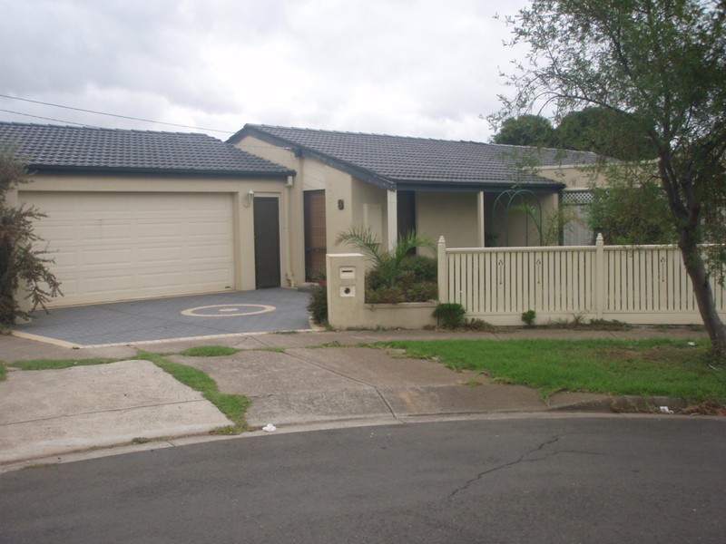 8 Stanton Court, Seabrook VIC 3028