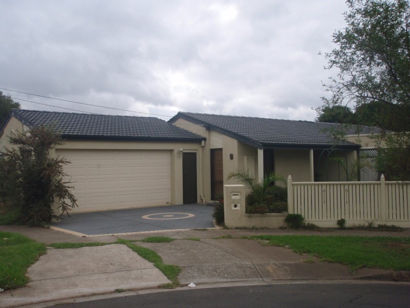 8 Stanton Court, Seabrook VIC 3028