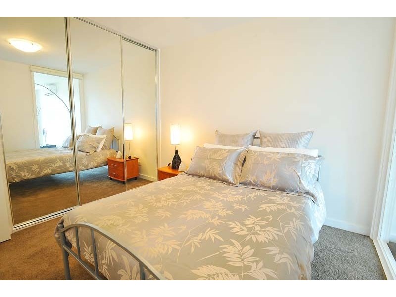 2/4  Crefden Street, Maidstone VIC 3012