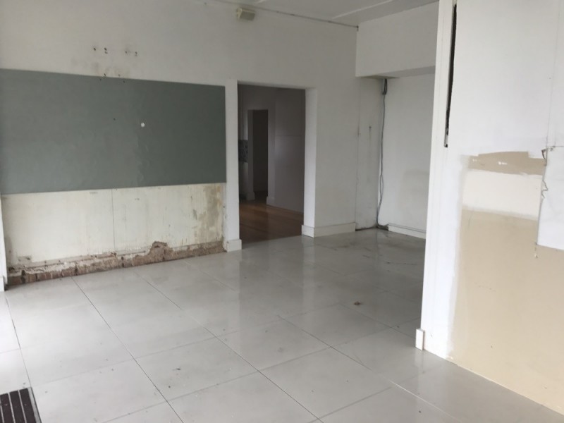 23 Warrigal Road, Oakleigh VIC 3166