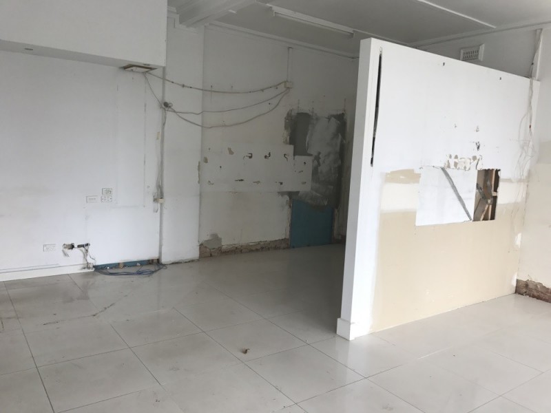 23 Warrigal Road, Oakleigh VIC 3166