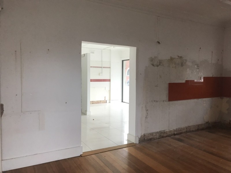 23 Warrigal Road, Oakleigh VIC 3166