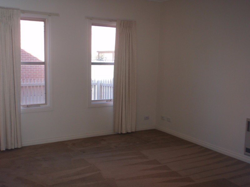 19/296 Sommerville Road, Kingsville VIC 3012