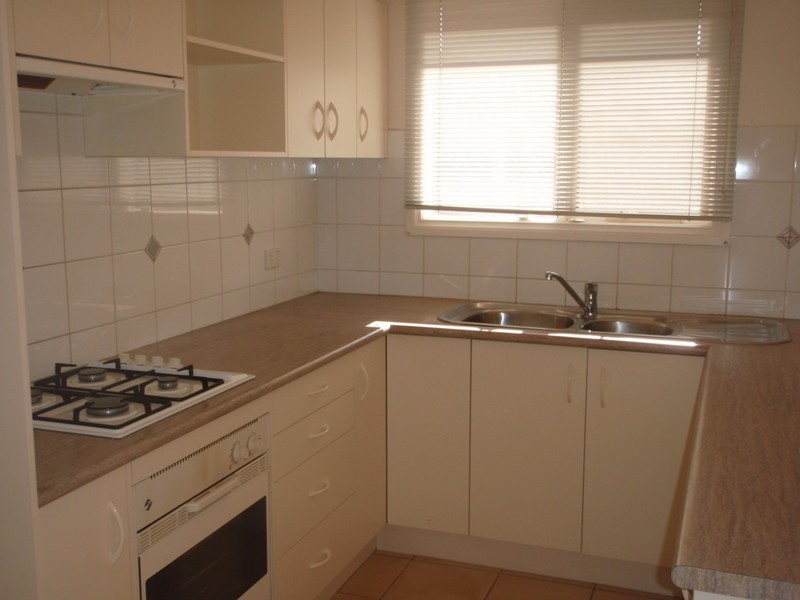 19/296 Sommerville Road, Kingsville VIC 3012