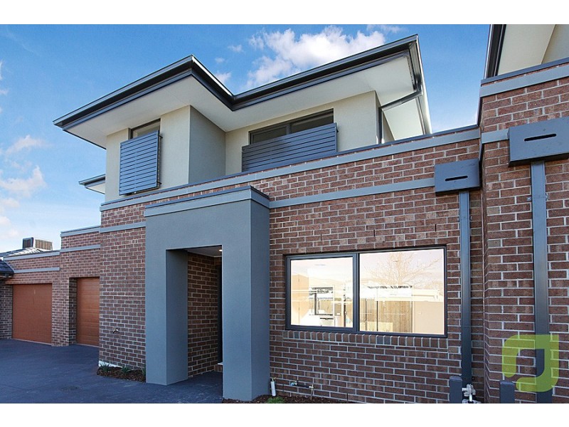 2/7 Bradley Street, Newport VIC 3015