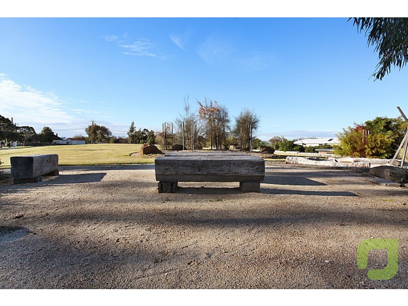 2/7 Bradley Street, Newport VIC 3015