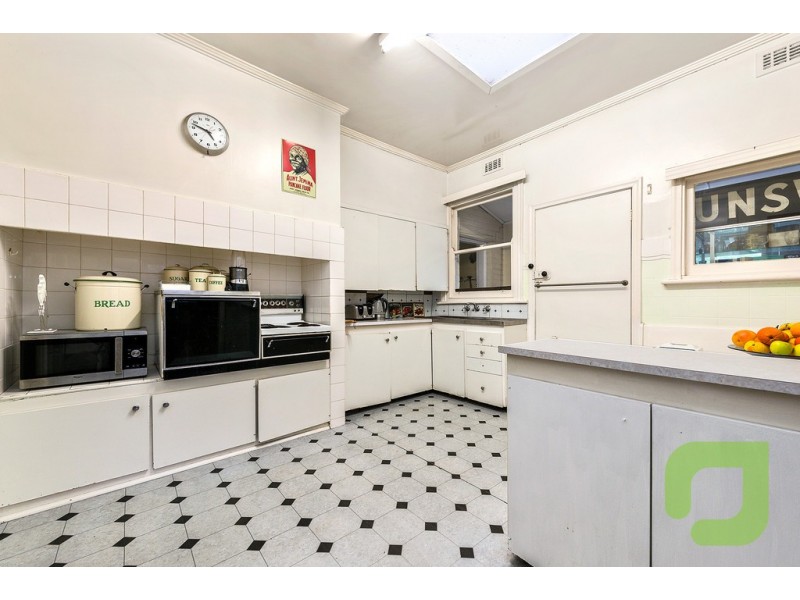 33 Ford Street, Newport VIC 3015