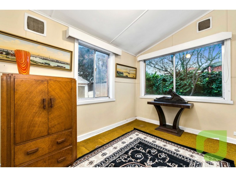 33 Ford Street, Newport VIC 3015