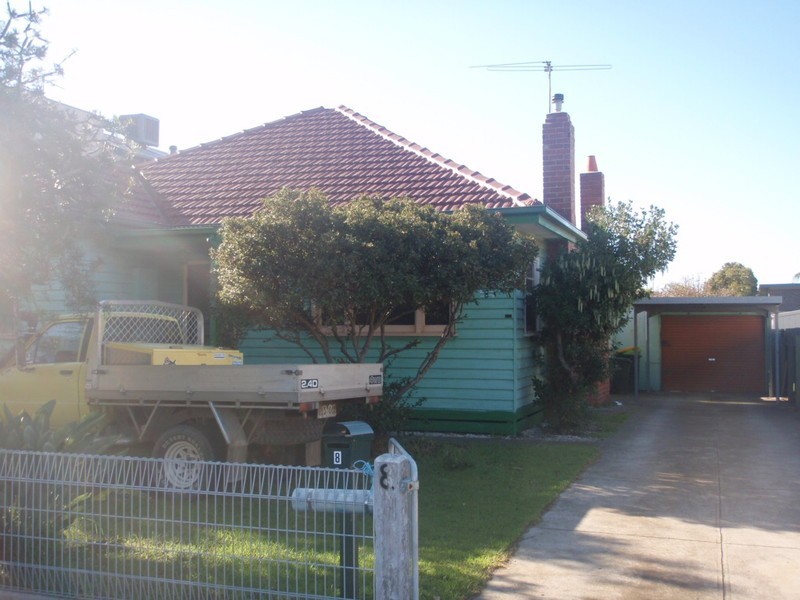 8  Wattle Grove, Seaholme VIC 3018