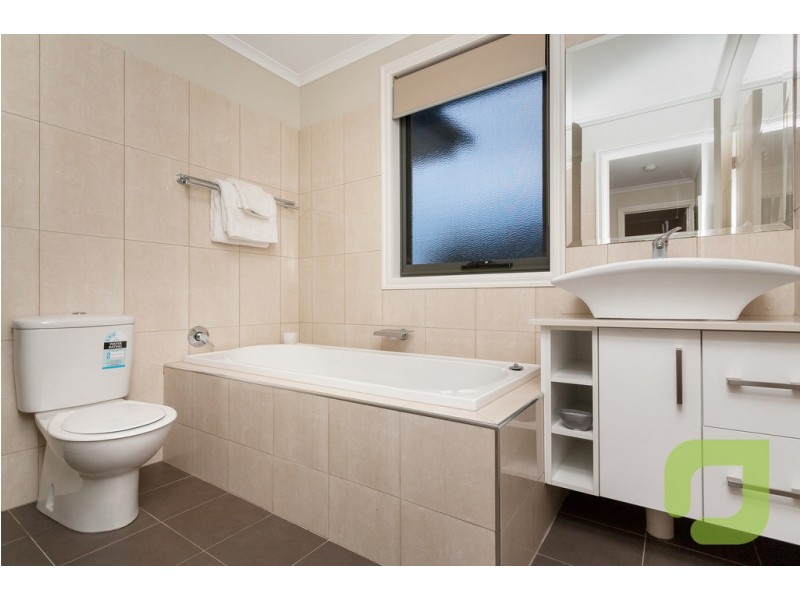 35 Derwent Street, Newport VIC 3015