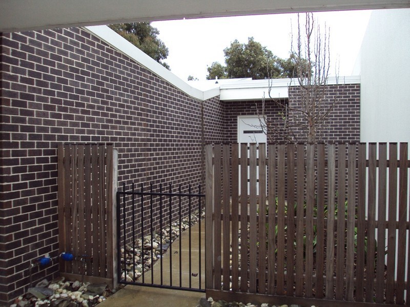 11/8 Crefden Street, Maidstone VIC 3012