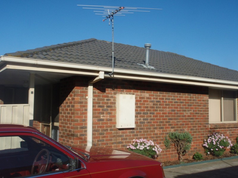 1/32  Powlett Street, Altona Meadows VIC 3028