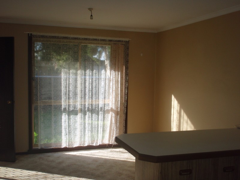 1/32  Powlett Street, Altona Meadows VIC 3028