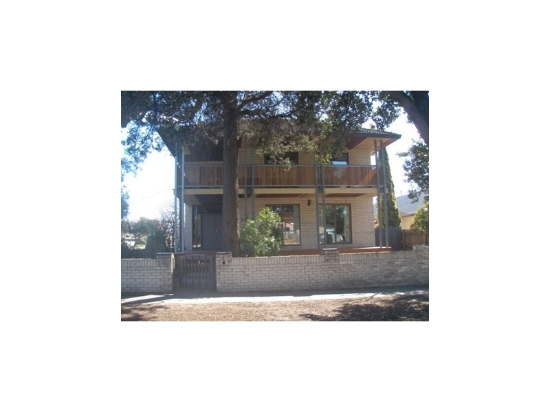 133 Johnston Street, Newport VIC 3015