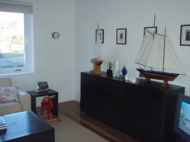 16 Lincoln Street, Yarraville VIC 3013