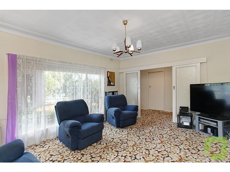 51 Paxton Street, South Kingsville VIC 3015