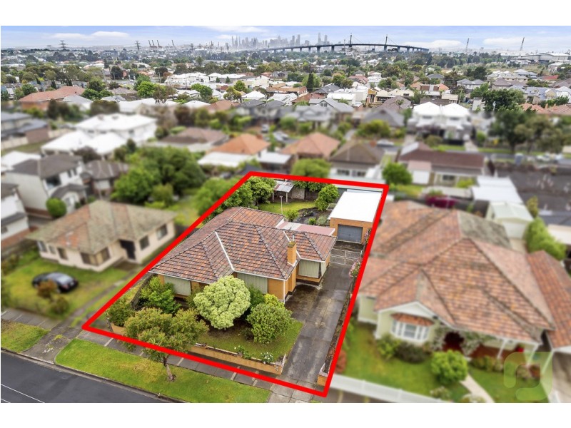 51 Paxton Street, South Kingsville VIC 3015