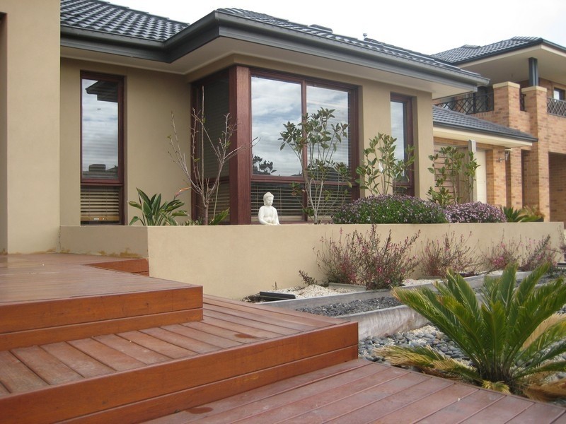 2 Mandaley Court, Sanctuary Lakes VIC 3030