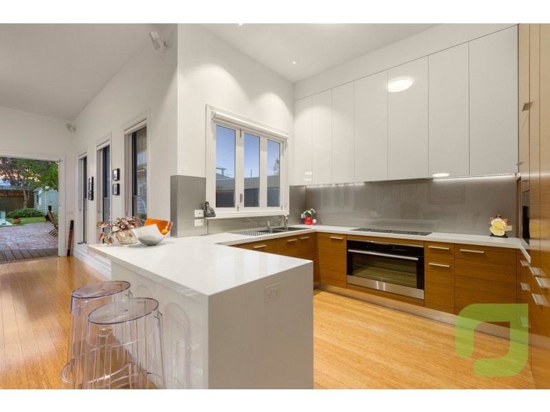 13 Roches Terrace, Williamstown VIC 3016