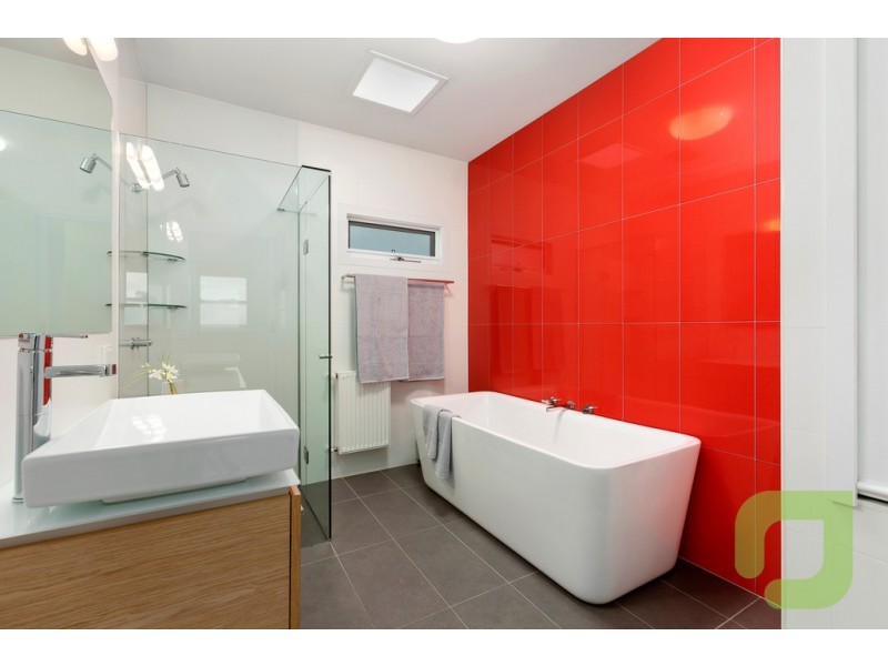 13 Roches Terrace, Williamstown VIC 3016