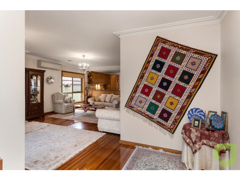 28 Aloha Street, South Kingsville VIC 3015