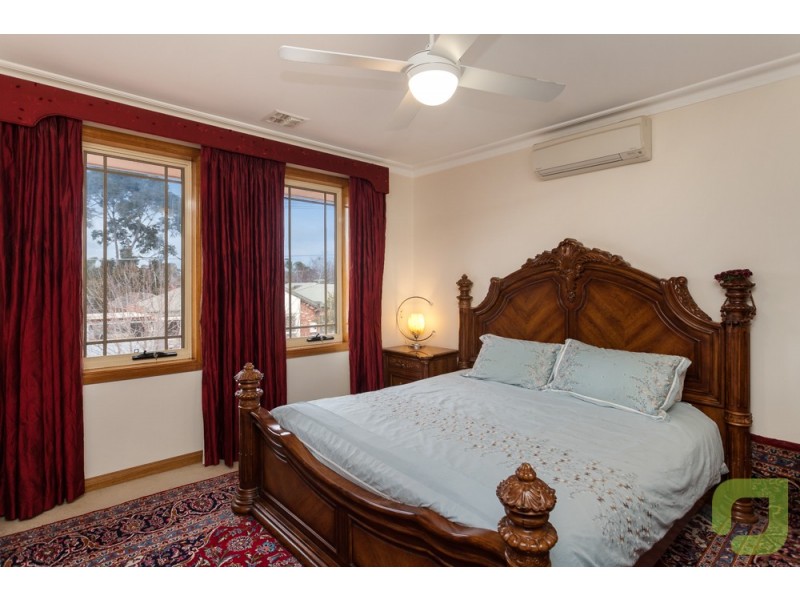 28 Aloha Street, South Kingsville VIC 3015