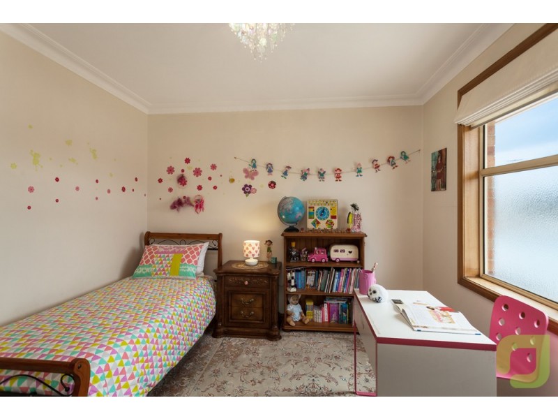 28 Aloha Street, South Kingsville VIC 3015