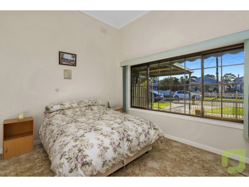 8 Elizabeth Street, Newport VIC 3015