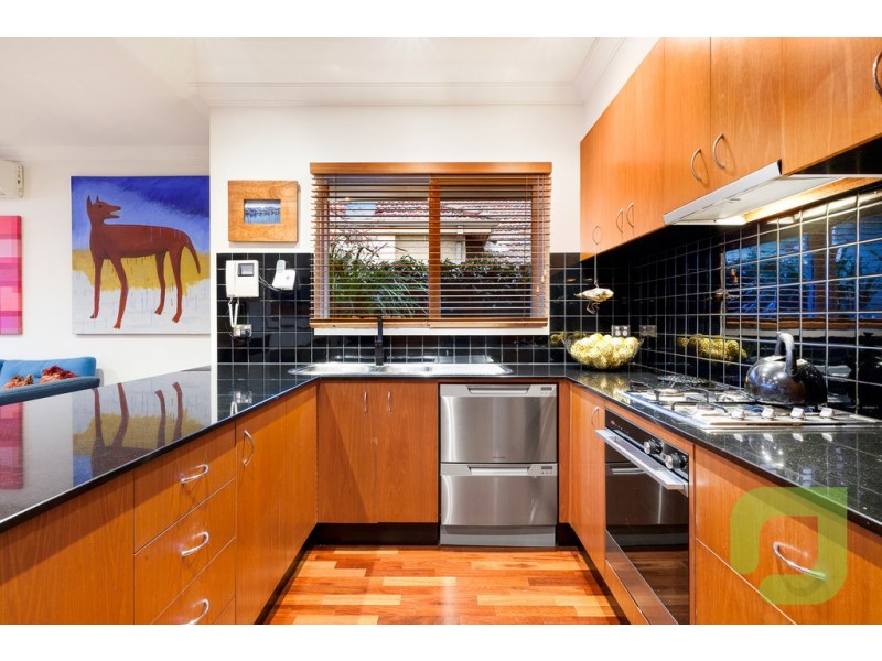 110 North Road, Newport VIC 3015